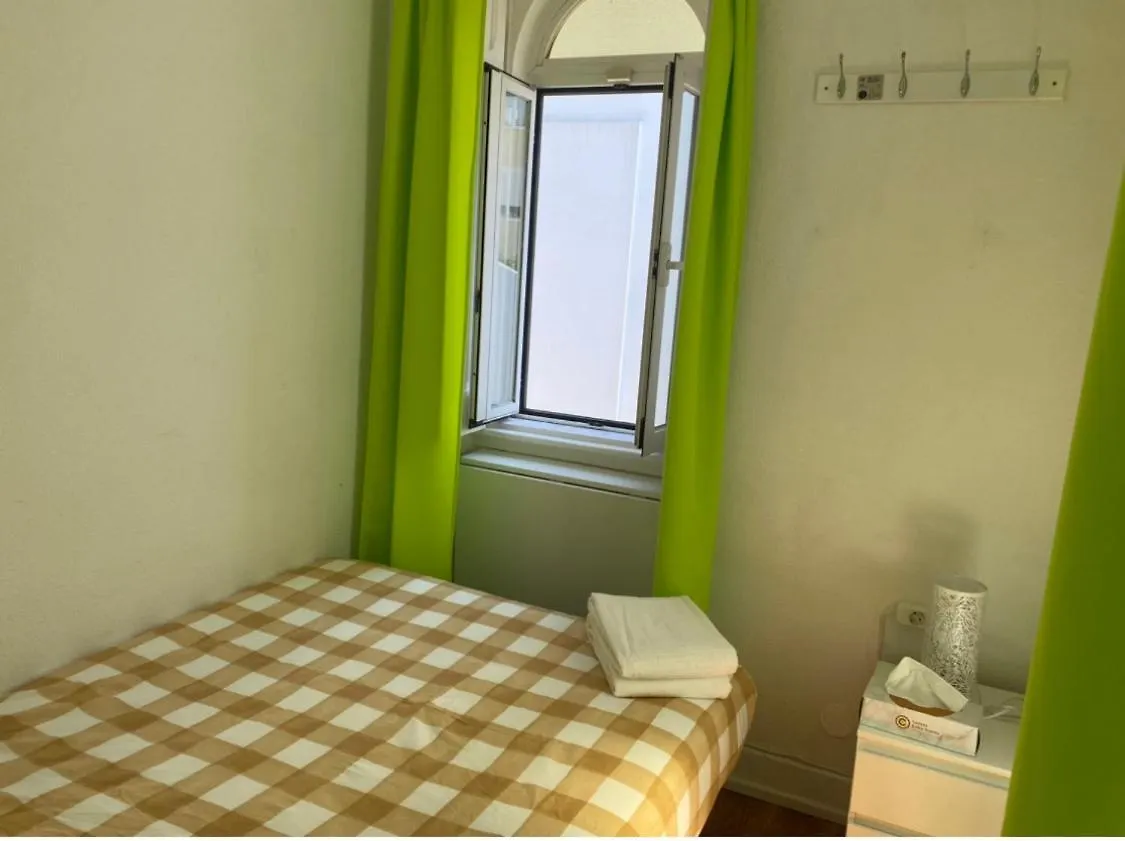 White House Lisbon Hostel